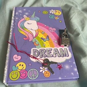 Brand new note book that has two keys to it has never been used